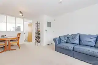 64 Carlton Road, photo 2