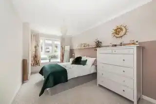 64 Cedar Close, photo 4