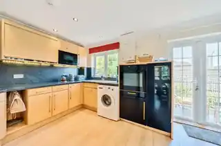 64 Dock Hill Avenue, photo 2