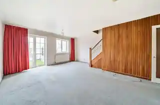 64 Eaton Drive, photo 2