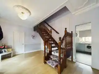 64 Edmund Road, photo 3