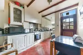 64 Glennie Road, photo 4