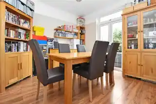 64 Hansol Road, photo 3