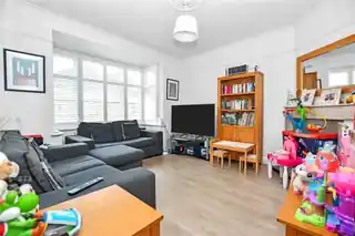 64 Hansol Road, photo 2