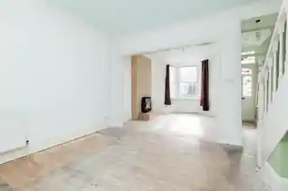 64 Manor Road, photo 3