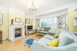 64 Pembroke Avenue, photo 2
