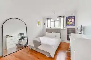 64 Tyneham Close, photo 4