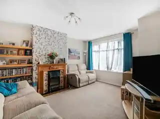 64 Warwick Road, photo 3