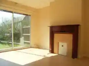 645 Lordship Lane, photo 3