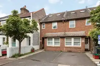 64A Waldeck Road, photo 3