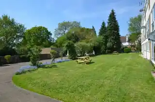 65 Blandford Road, photo 3