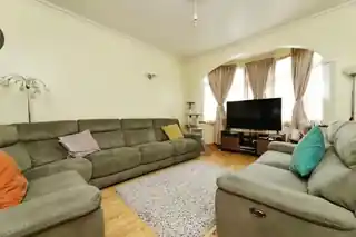 65 Essex Road, photo 2