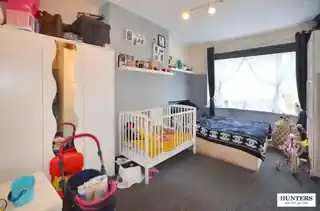 65 Riverside Gardens, photo 3