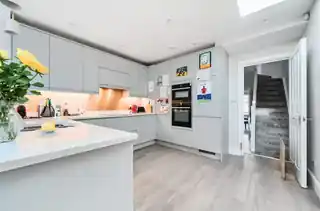 65 Sebright Road, photo 4