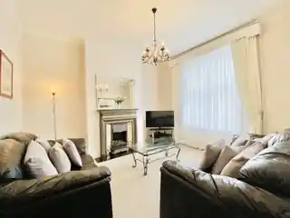 65 Sussex Way, photo 3