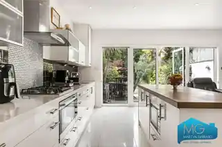 659 High Road, photo 2
