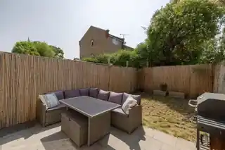 66 Balcorne Street, photo 4