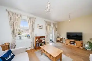 66 Beaumont Drive, photo 2