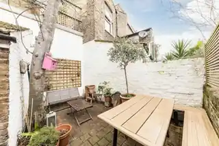66 Castle Road, photo 4