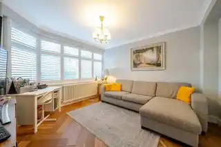 66 Court Avenue, photo 4