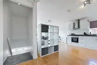 66 Hawthorne Crescent, photo 4