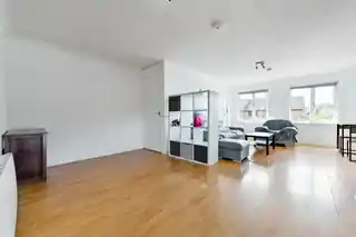 66 Hawthorne Crescent, photo 3