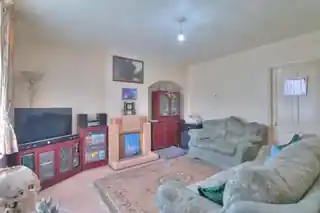 66 Hewett Road, photo 4