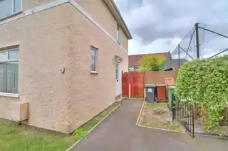66 Hewett Road, photo 2
