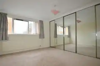 66 Homefield Park, photo 3