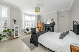 66 Knighton Park Road, photo 4