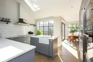 66 Mapledene Road, photo 3
