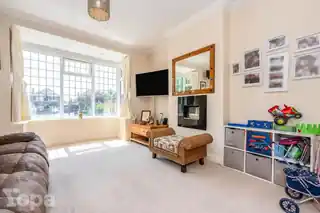 66 Woolwich Road, photo 2