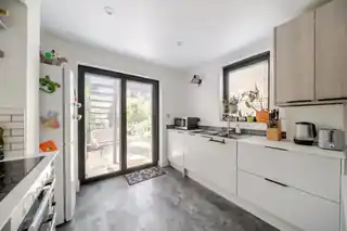 66A Dunstans Road, photo 3