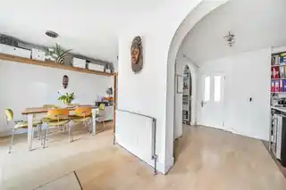 67 Abbey Avenue, photo 2