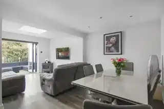 67 Alderwood Drive, photo 3