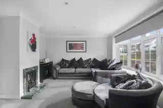67 Alderwood Drive, photo 2