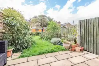 67 Ambergate Street, photo 3