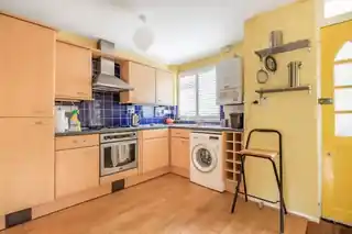 67 Ambergate Street, photo 4