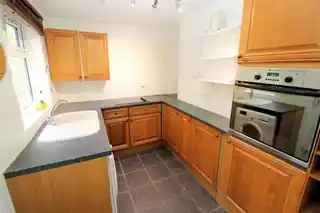 67 Belmont Road, photo 2