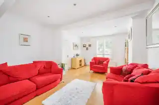 67 Cuckoo Avenue, photo 2