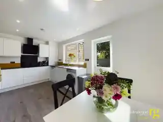 67 Hampden Road, photo 4