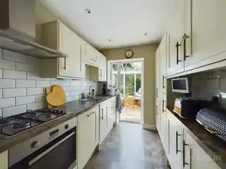 67 Littleheath Road, photo 2