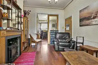 67 Waldegrave Road, photo 3