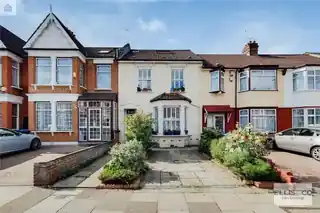 67 Warwick Road, photo 2