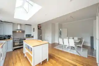 67 Woodgrange Avenue, photo 3