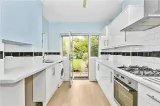 68 Albion Road, photo 3