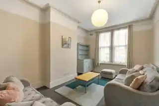 68 Brightwell Crescent, photo 2