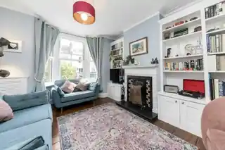 68 Brook Road South, photo 2