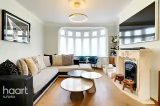 68 Cavendish Gardens, photo 3