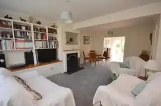 68 Chantry Road, photo 3